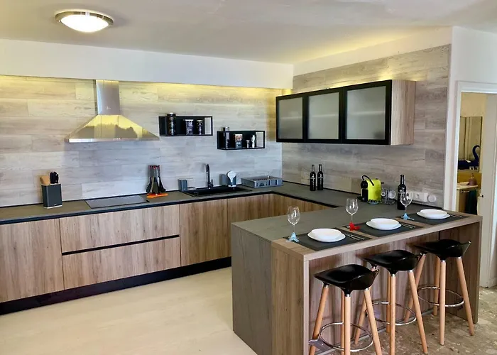 Cristianos View ארונה